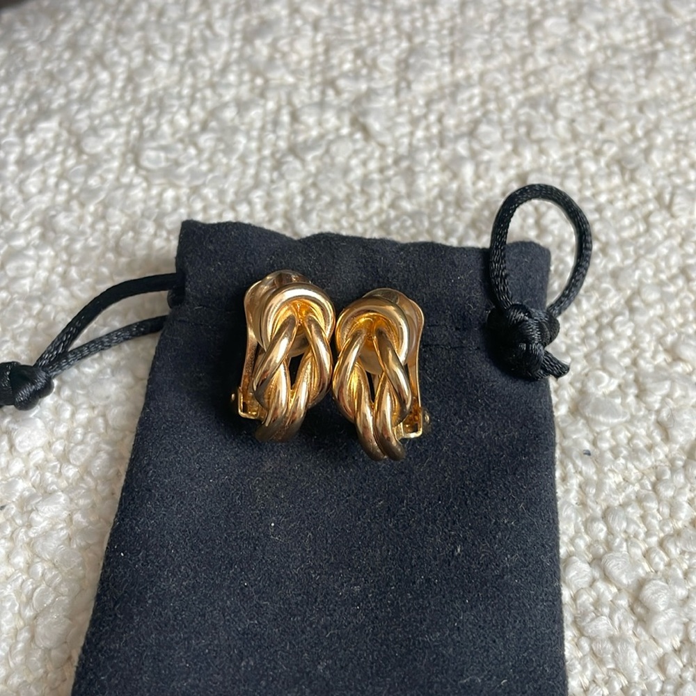 Christian Dior vintage clip on earring in gold knot